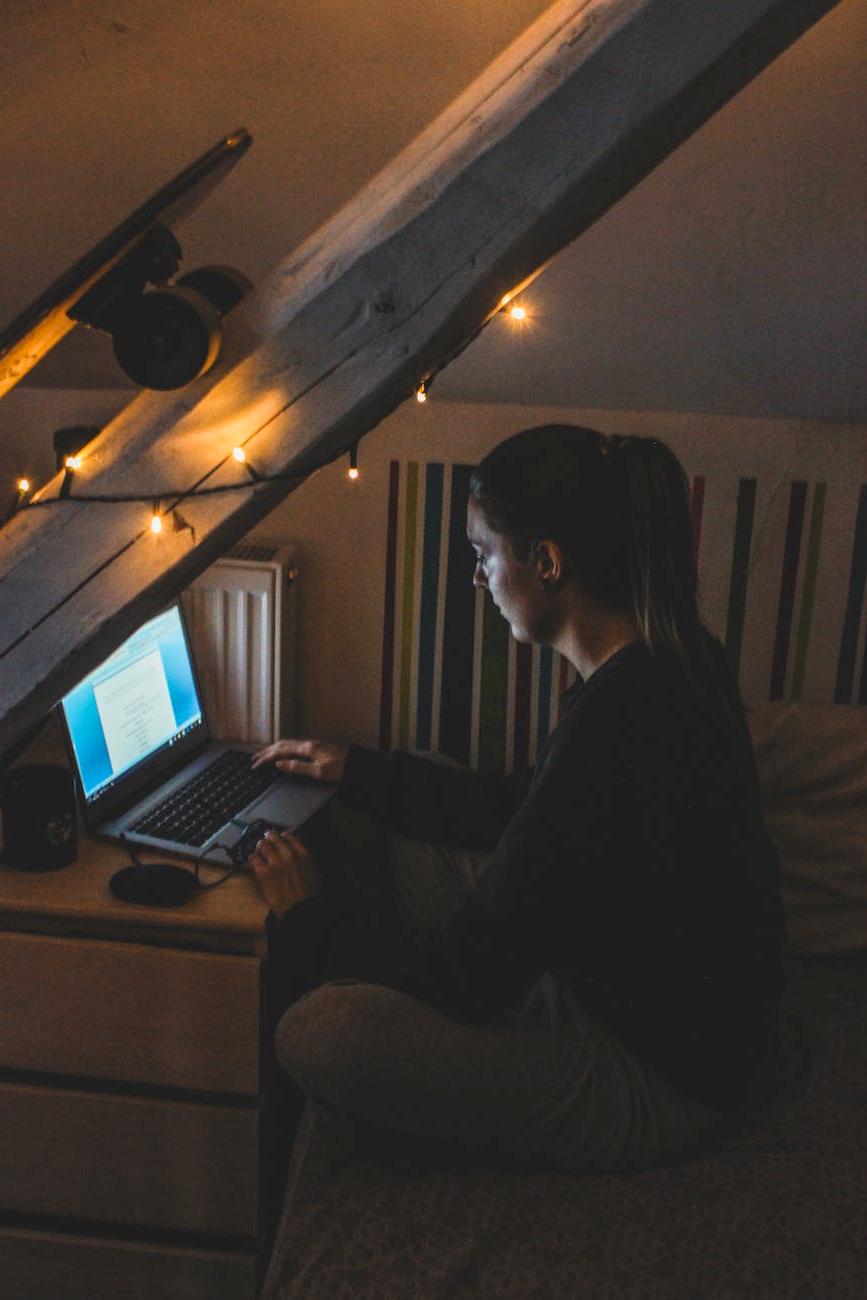 E-commerce Platform VM Scaling